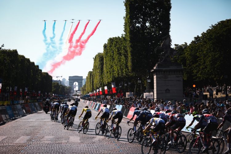 Netflix Gears Up For Tour De France Documentary Series – Deadline