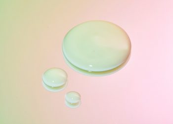 5 Synergistic Ingredient Pairings to Level Up Your Skincare Routine