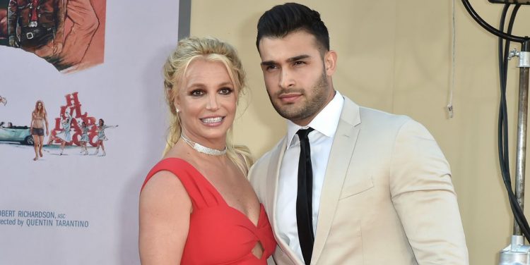 Britney Spears Is Pregnant With First Child With Fiancé Sam Asghari