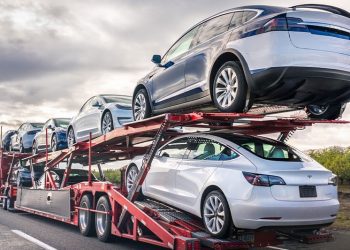 Dow Jones Futures: Market Rally Ailing, But These Stocks Are Healthy; Tesla Forges New Entry