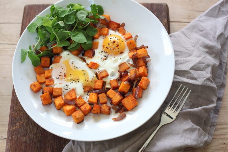 eggs and sweet potato post workout nutrition food to build muscle