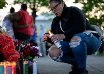 mass shooting in buffalo new york leaves 10 dead