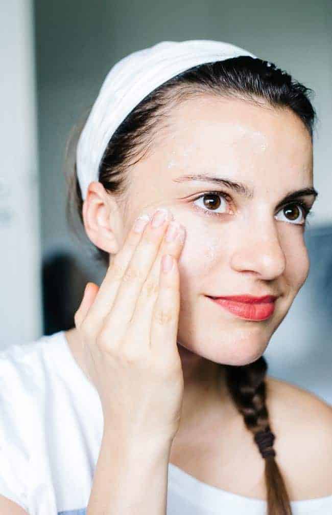 7 Derm-Approved Tips for Unclogging Pores At Home