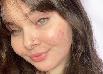 How One Esthetician Practices Skin Neutrality