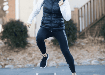 chris freytag running on an agility ladder