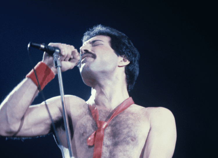 Queen Announces Unreleased Freddie Mercury Song, “Face It Alone” – Deadline