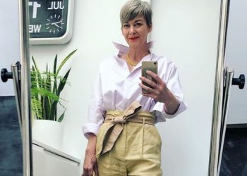 The 8 Best Outfits to Wear for Women Over 40