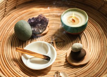 How To Be More Mindful: 7 Tips