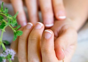 How to do a french manicure at home
