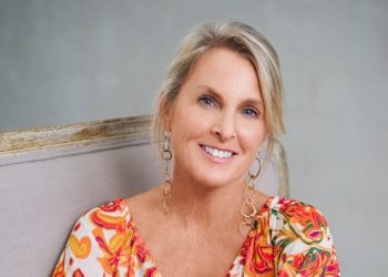 Jenna Lamia Will Showrun and EP Netflix Adaptation of Elin Hilderbrand’s “The Perfect Couple”