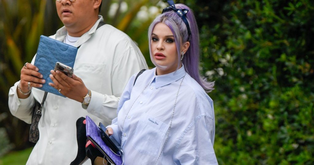Pregnant Kelly Osbourne Baby Bump Photos: Pictures