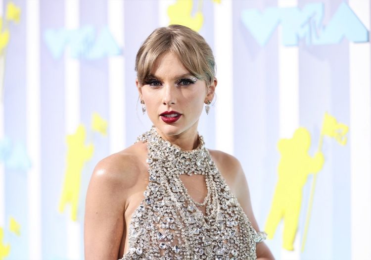 This $86 Essence Is the Secret to Taylor Swift's Flawless Skin