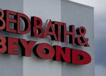 This investor made $110 million from trading Bed Bath & Beyond --- and he's a 20-year-old student