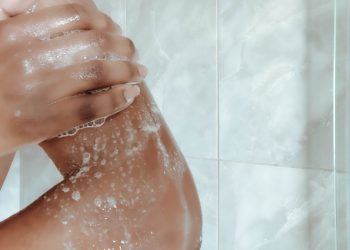 4 Signs Metals in Your Water Are Damaging Your Skin