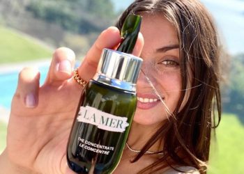 Ana de Armas Swears By This Luxurious Serum for Her Sensitive Skin