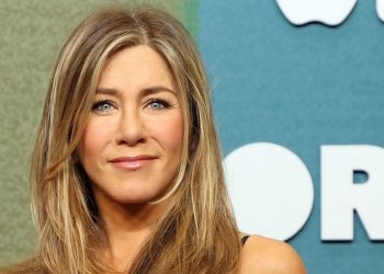 Jennifer Aniston’s Facialist Loves Ilia Limitless Lash Mascara