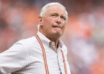 Man who threw hit Browns owner Jimmy Haslam with bottle during game against Jets charged with misdemeanor disorderly conduct by intoxication