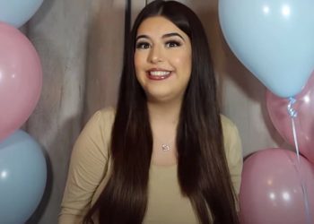 Sophia Grace, 19-Year Old YouTube Sensation, Pregnant with First Child!