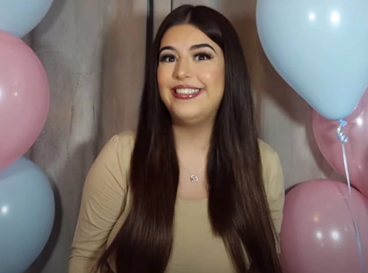 Sophia Grace, 19-Year Old YouTube Sensation, Pregnant with First Child!