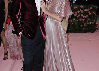 Tom Brady Plays Future Song In New Video Sparking Gisele Theories – Hollywood Life