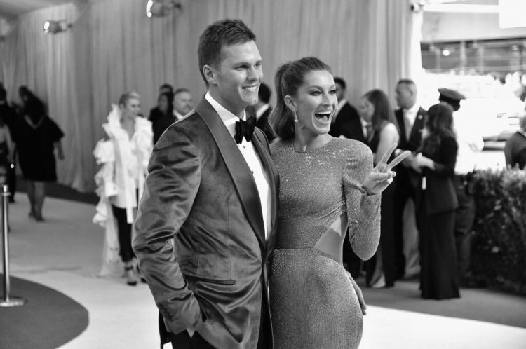 Gisele Bundchen Purchases New Florida Mansion ... Right Across From Tom Brady's House!