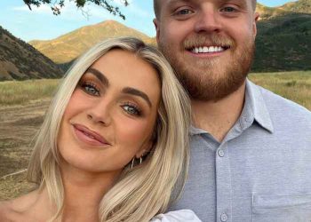 lindsay-arnold-selfie